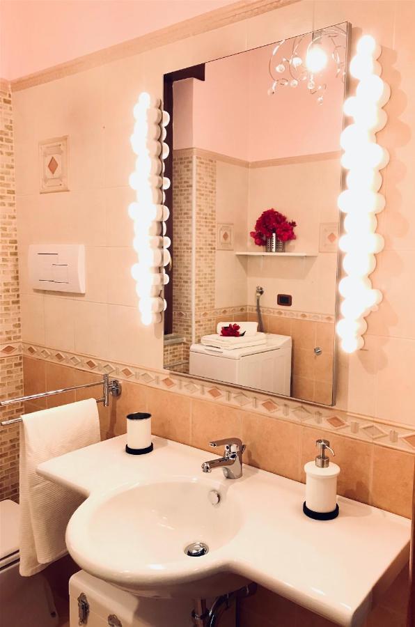 Salerno Historic Center Lovely Flat Экстерьер фото